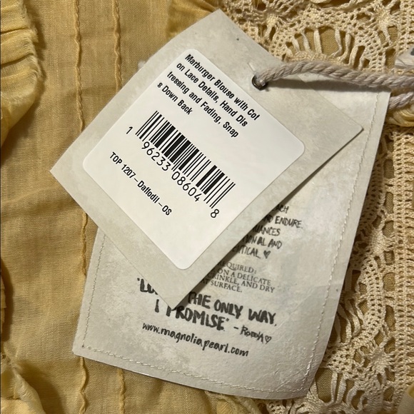 Magnolia Pearl Yellow Lace Blouse - Picture 5 of 5